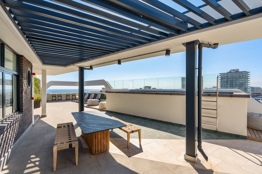 2 Bedroom Property for Sale in Sea Point Western Cape